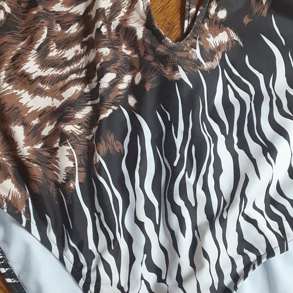 Bathing suit - Picture 2 of 4